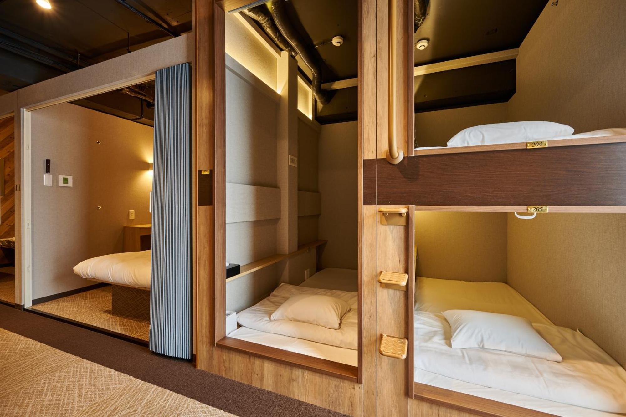Capsule Hotel Continue Nijojokita Quioto Exterior foto