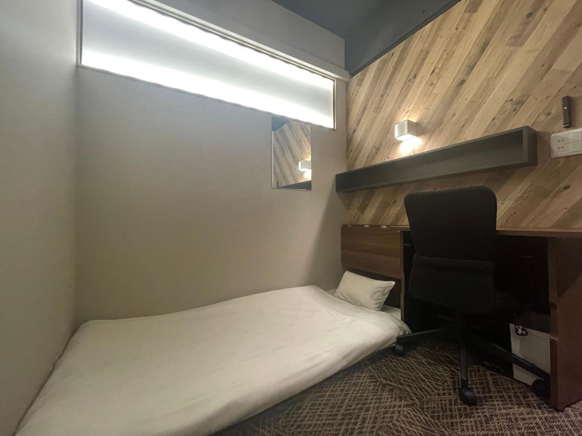 Capsule Hotel Continue Nijojokita Quioto Exterior foto
