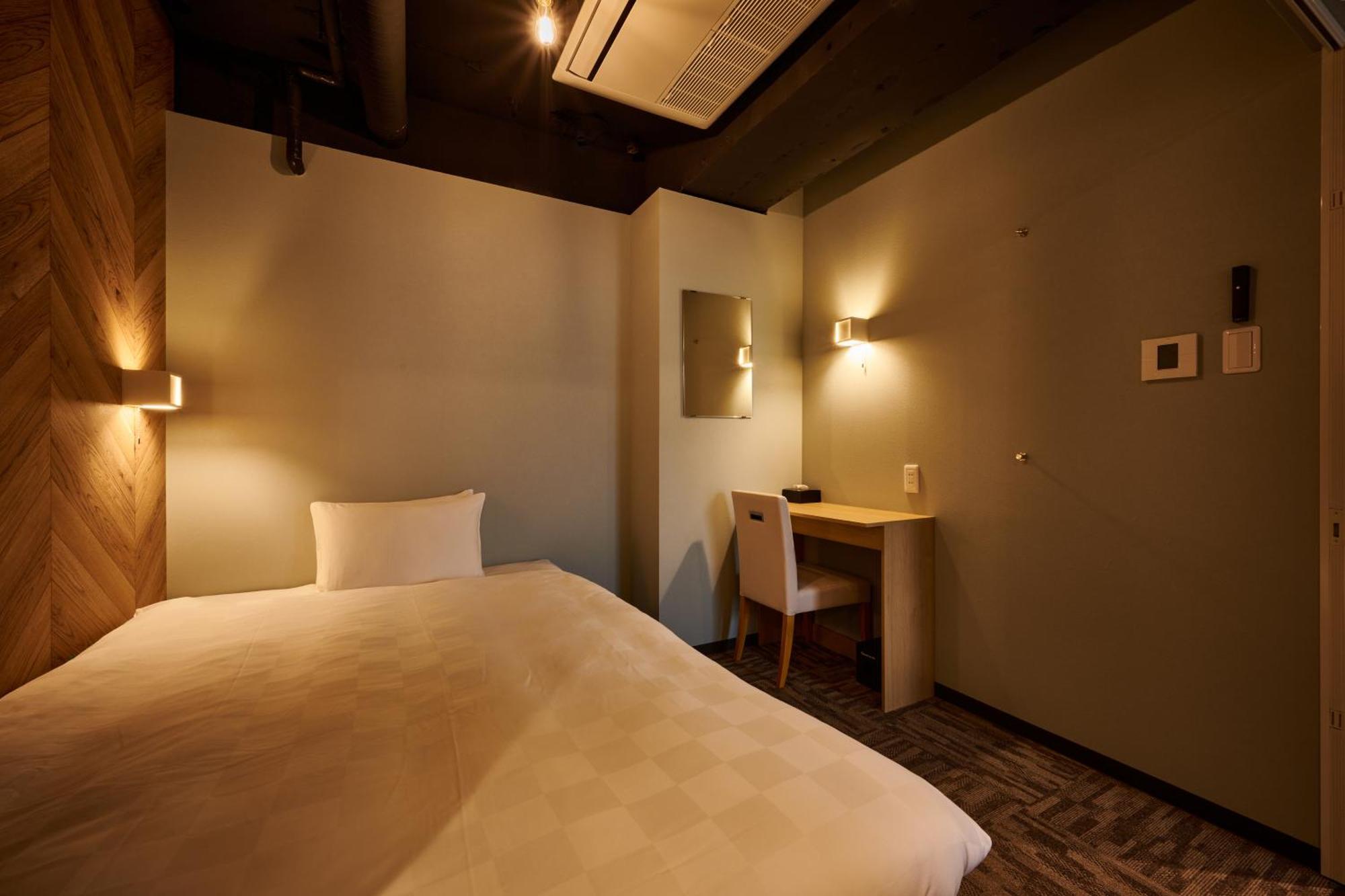 Capsule Hotel Continue Nijojokita Quioto Exterior foto