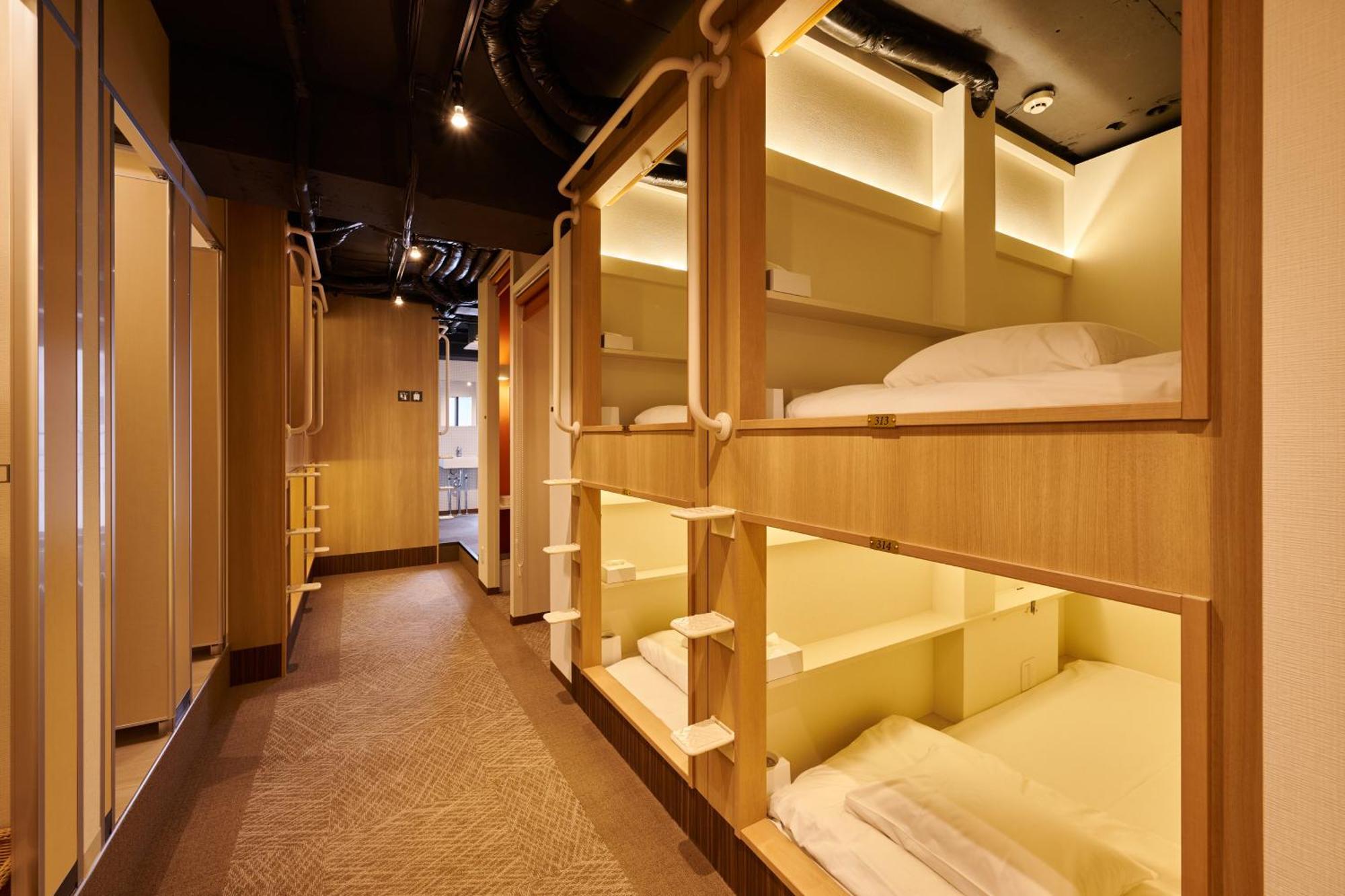 Capsule Hotel Continue Nijojokita Quioto Exterior foto