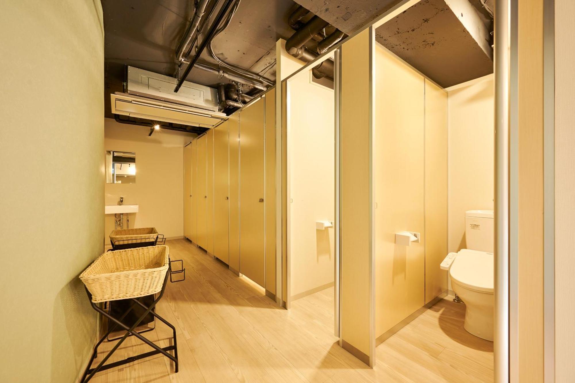 Capsule Hotel Continue Nijojokita Quioto Exterior foto